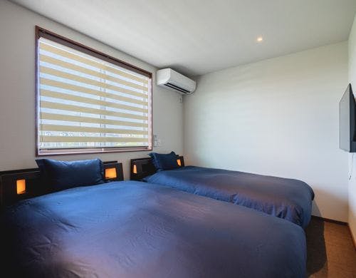 2階寝室セミダブル2台