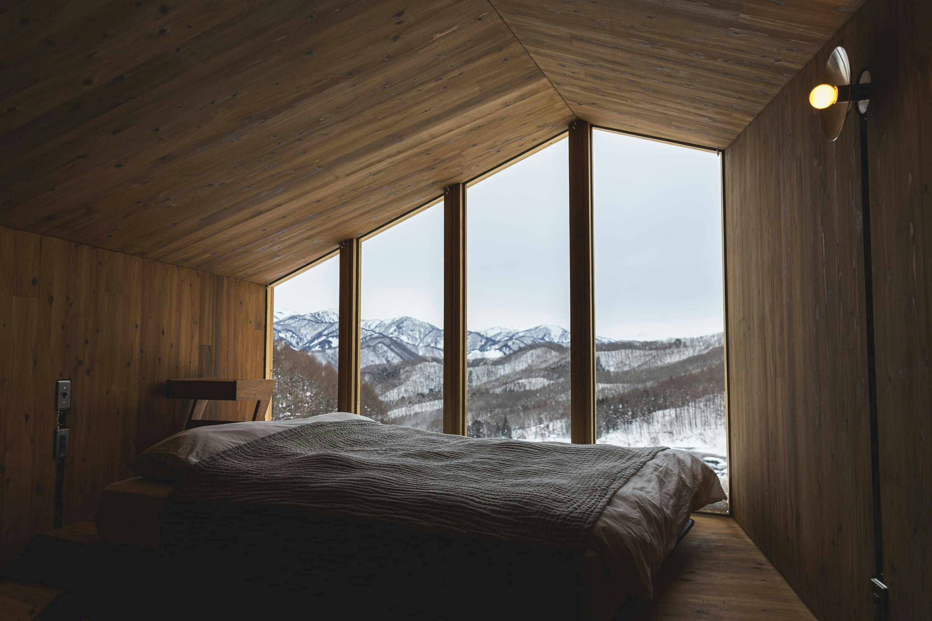 Earthboat Minakami Hodaigi