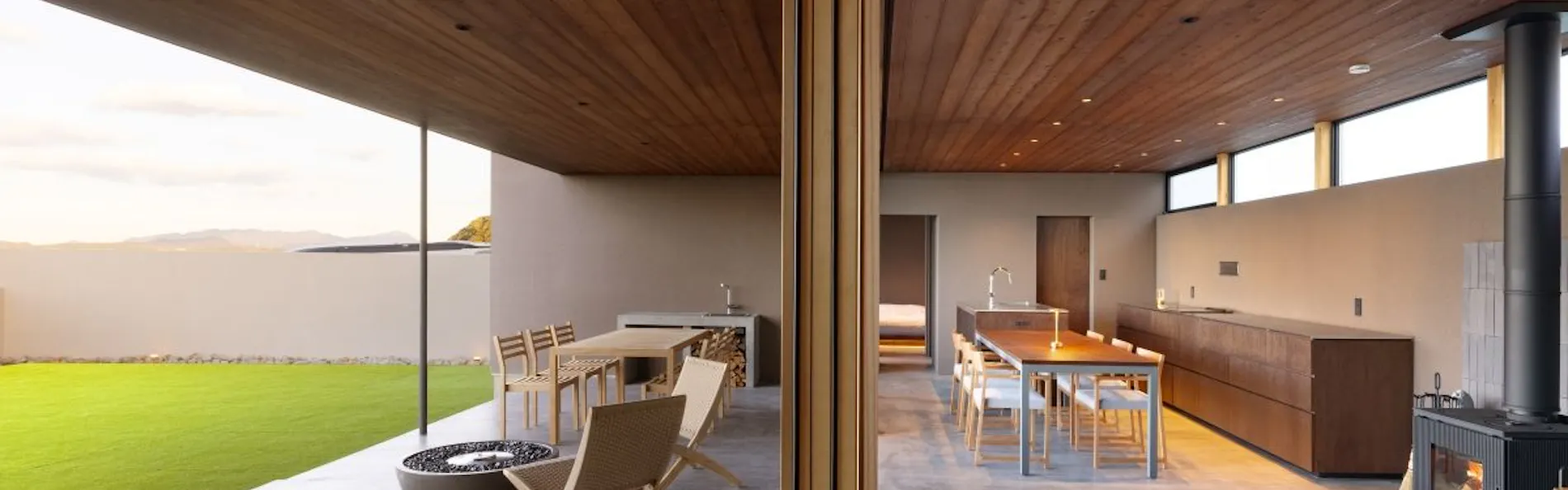 PERROS VILLA AWAJI