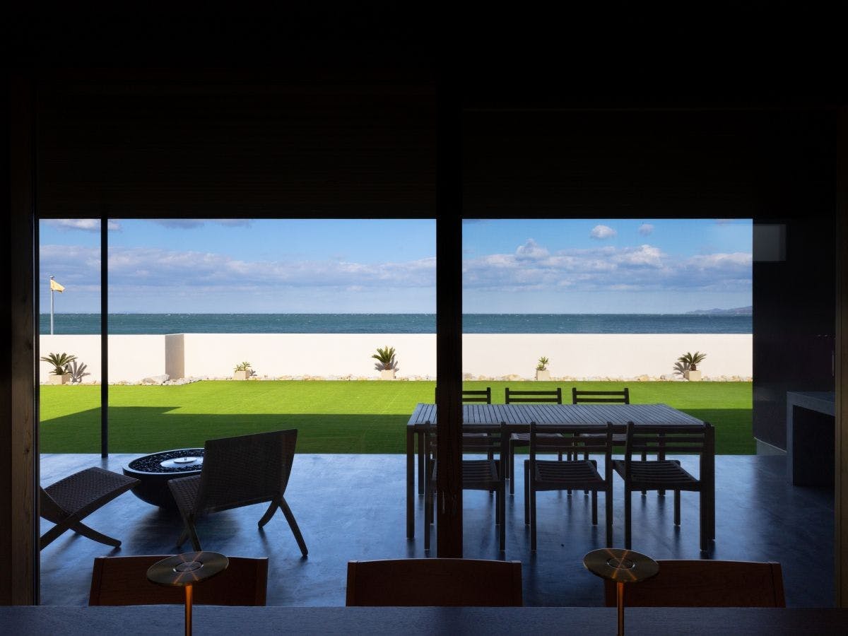 PERROS VILLA AWAJI