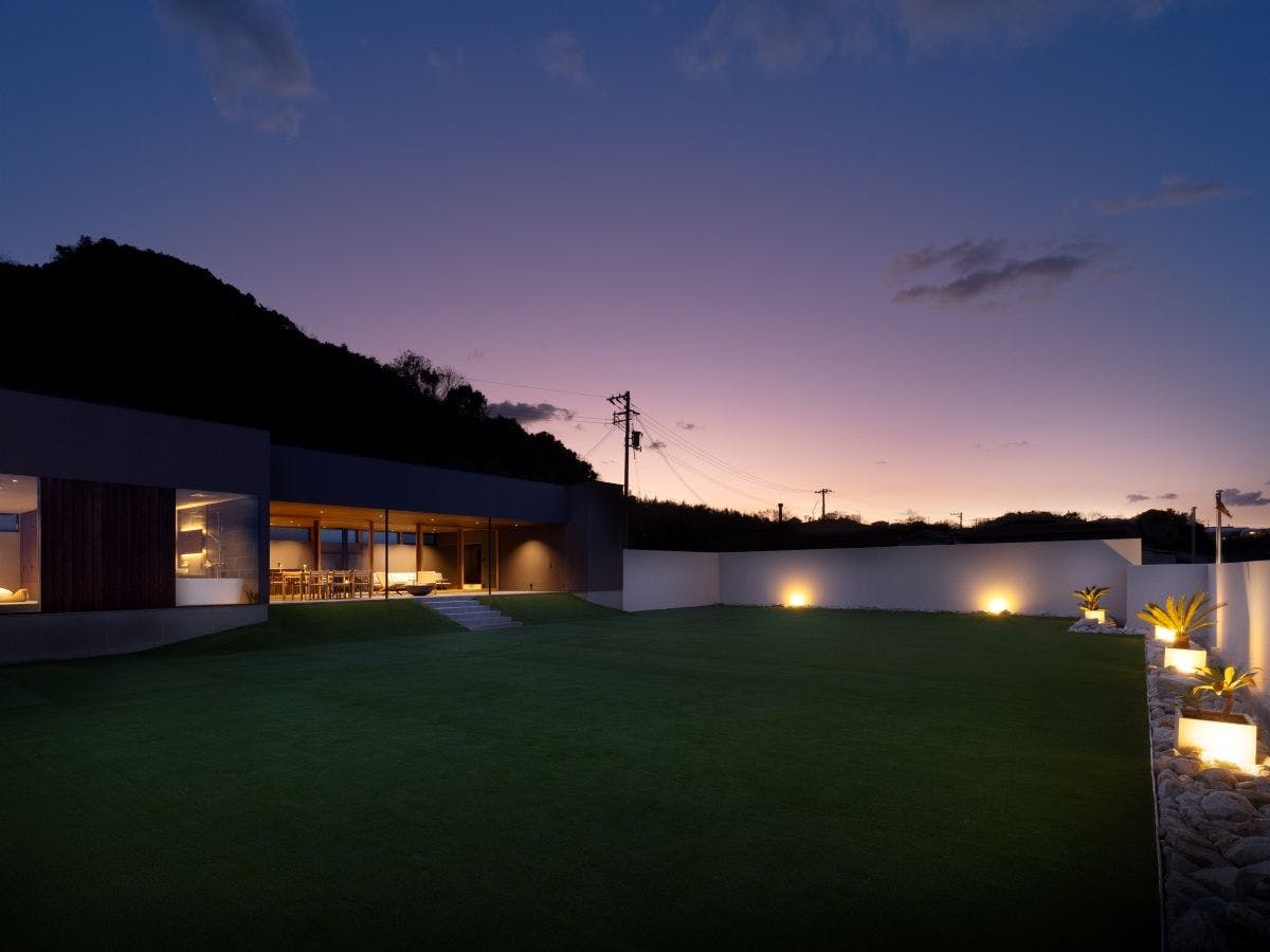 PERROS VILLA AWAJI