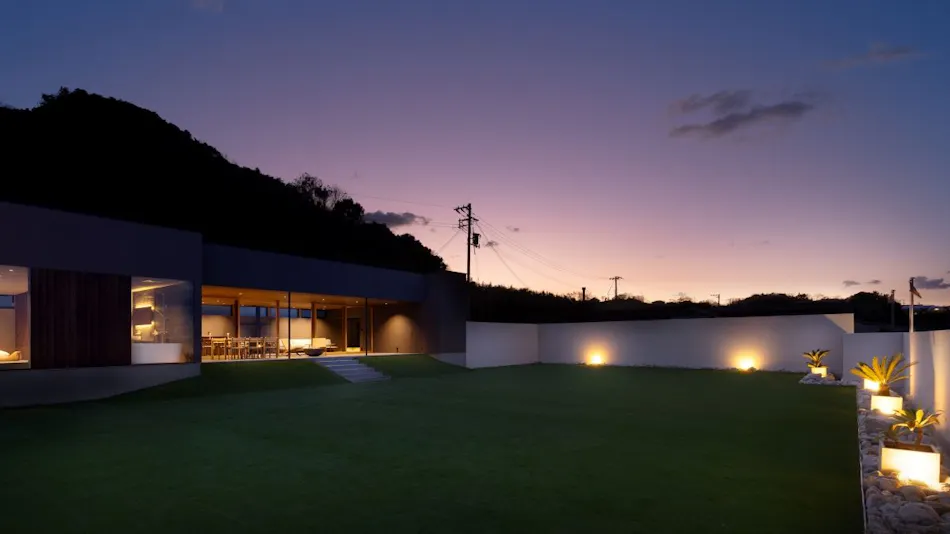 PERROS VILLA AWAJI