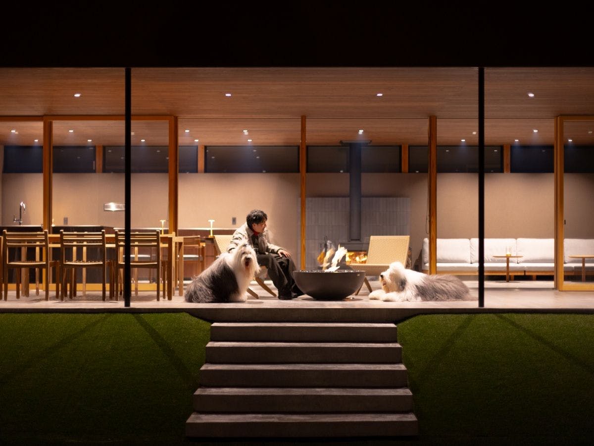 PERROS VILLA AWAJI