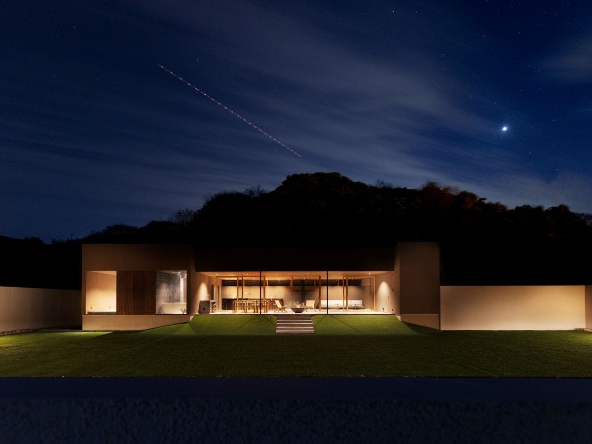 PERROS VILLA AWAJI