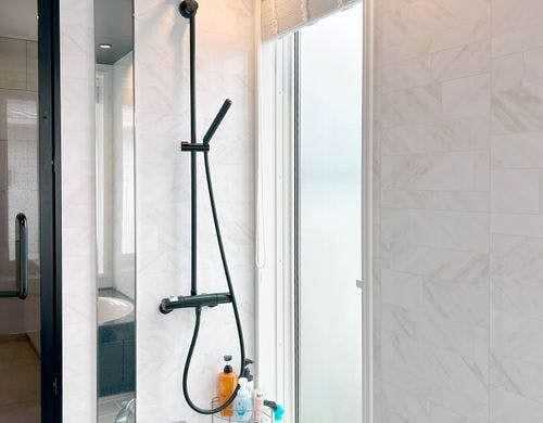 水圧の強いシャワールーム