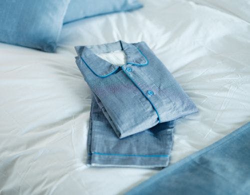 ルームウェアとタオルは２泊で１セット（追加は有料）