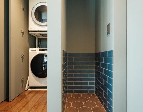 愛犬用のトイレとトイレシート（2枚/泊）あり