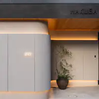 Pintu masuk khas untuk tetamu