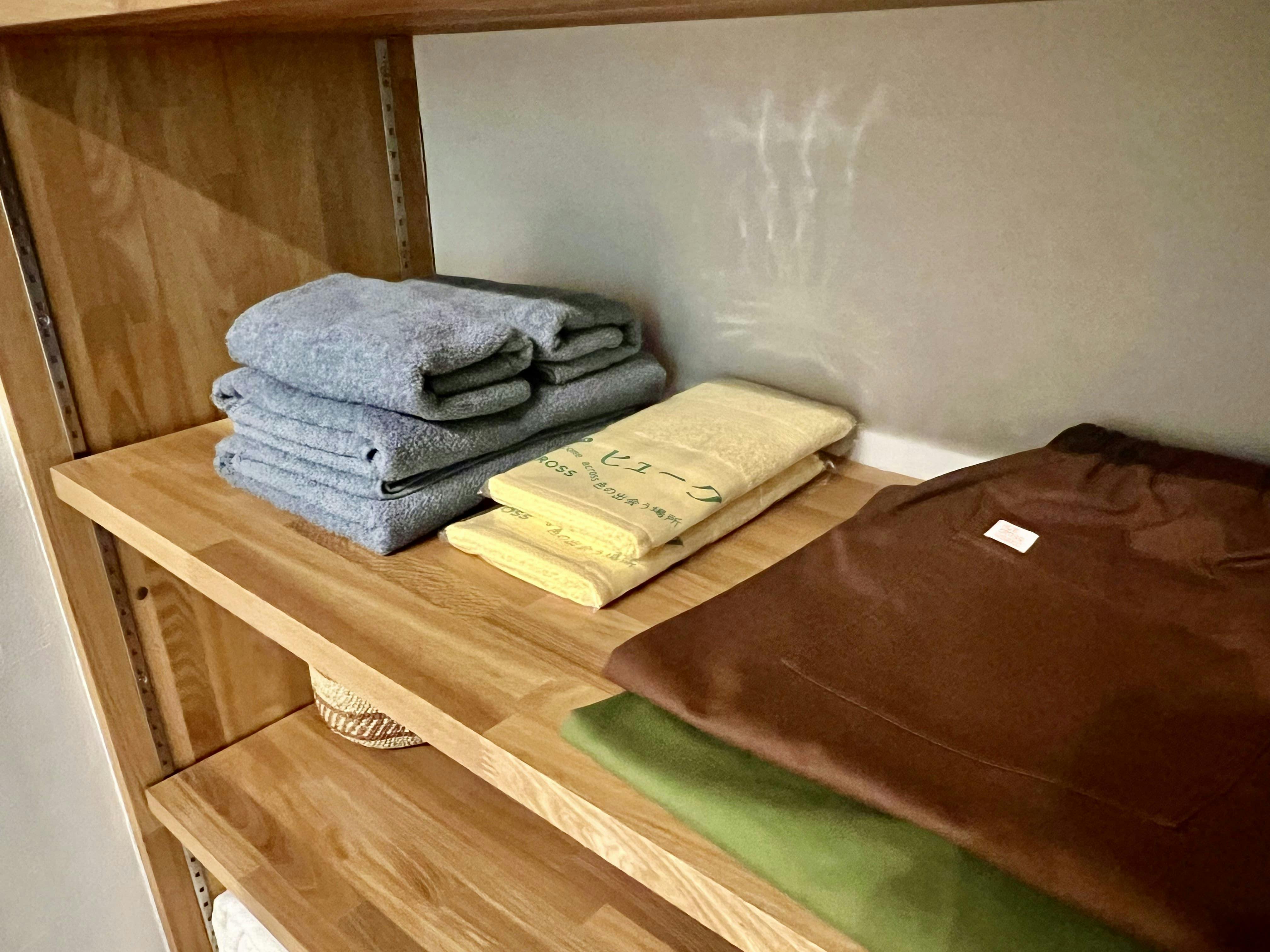 ผ้าขนหนูที่เตรียมไว้ในห้องนอน