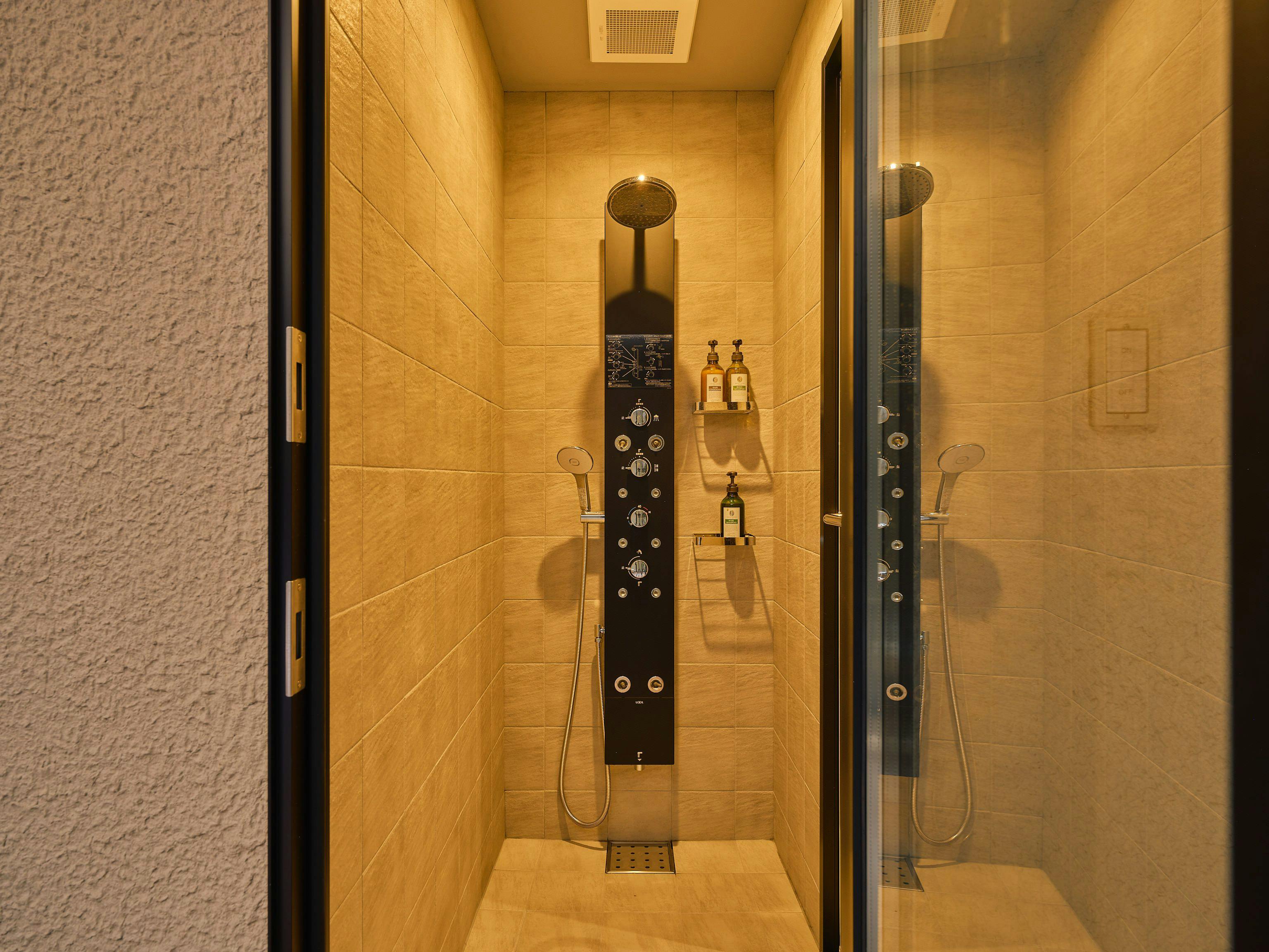 OKADOYA Osaka Kishinosato-tamade “Sky Window SPA”