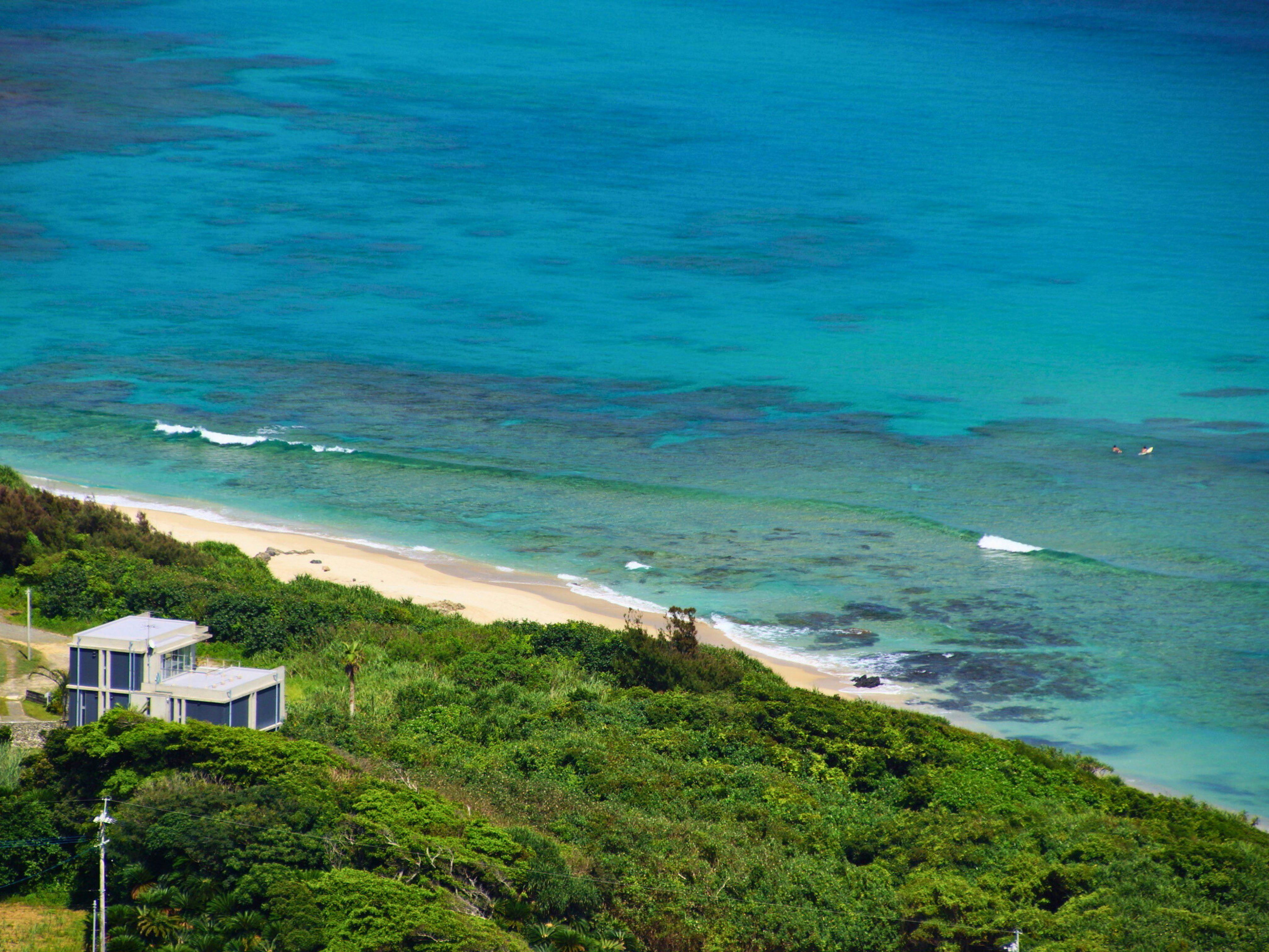 ชมวิวทะเลสีฟ้ามรกตแบบพาโนรามา