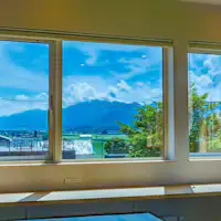 窓から望む夏の眺望