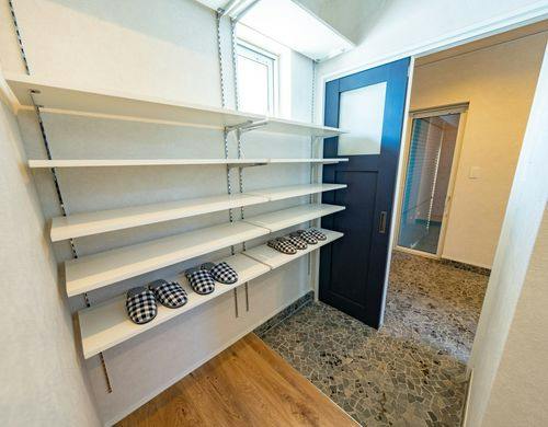 シューズラック完備