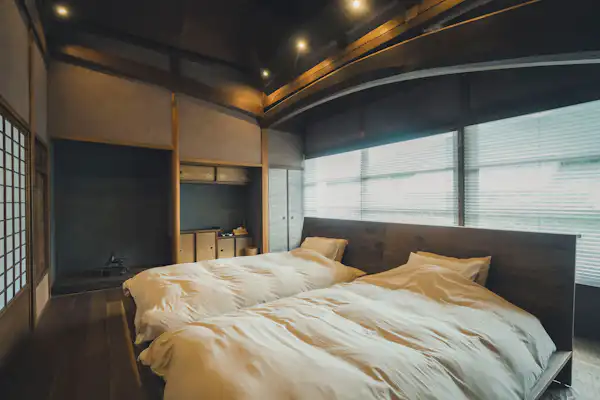 Bed: HIRASHIMA