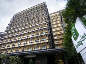 ホリデイ・イン大阪難波