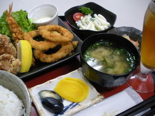 【平日限定】日替りおまかせ夕食付プラン （バイキング朝食無料サービス！）