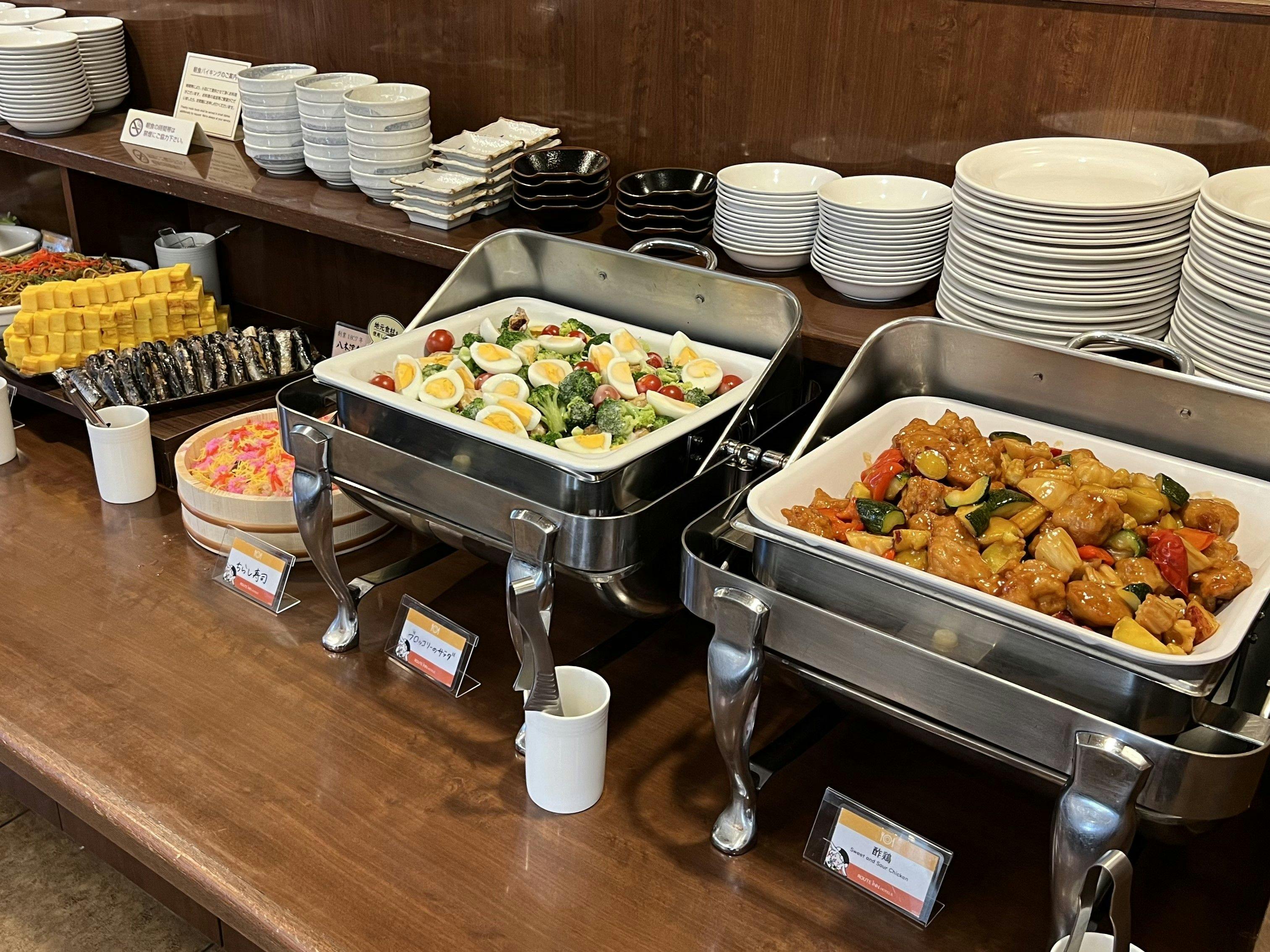 バイキング朝食無料サービス！
