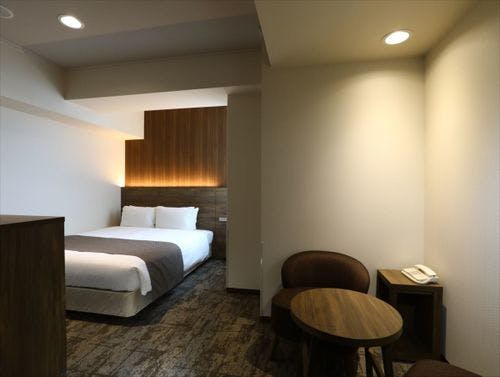 ダブルのお部屋はクイーンベッド　幅160cm