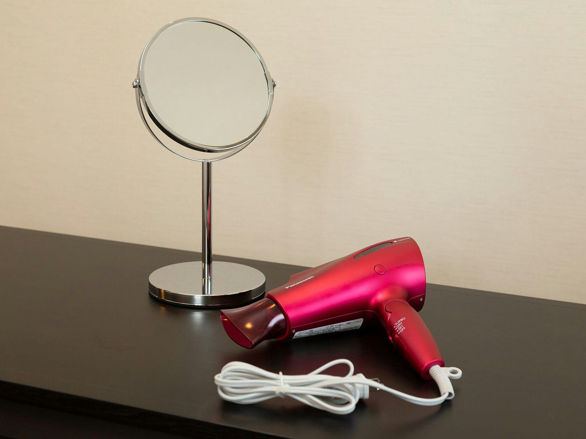 ■【สิ่งอำนวยความสะดวกในห้องพัก】กระจกขยาย, ไดร์เป่าผม