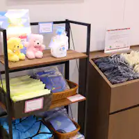 Tersedia di lantai 1. (Sebagian dapat dipinjam)