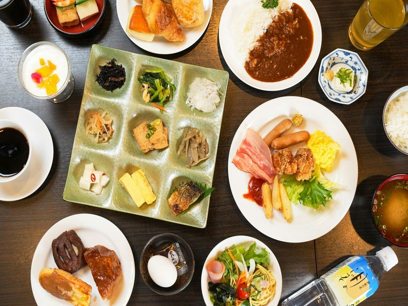 【朝食付き】60種類以上の種類豊富な和洋ビュッフェ！