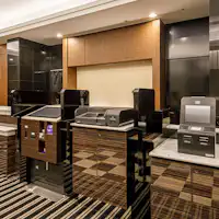 【Resepsionis】Melayani Anda selama 24 jam.