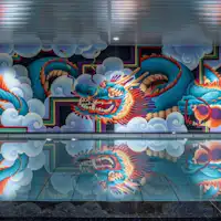 以龙为主题的趣味大浴场。