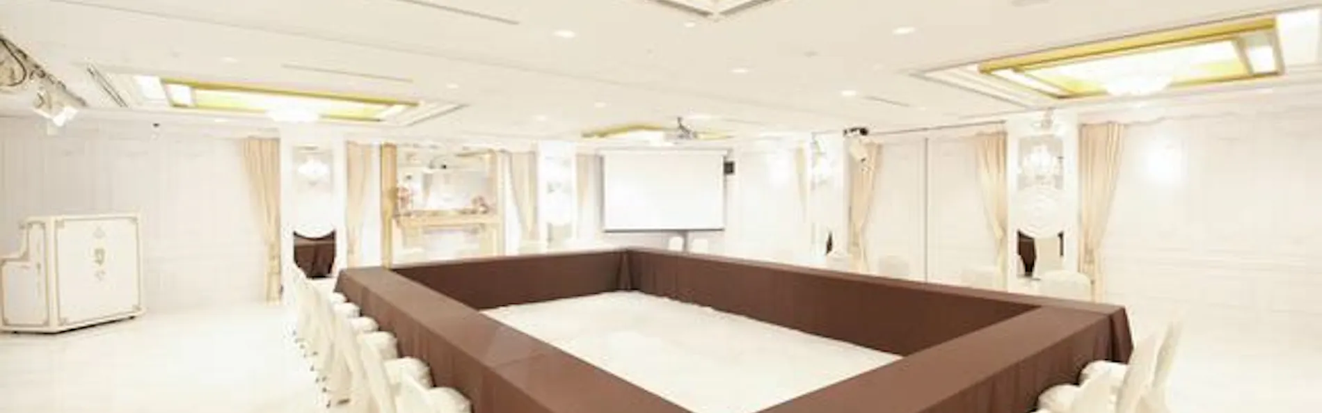 ホテルプラム (HOTEL PLUMM) 横浜