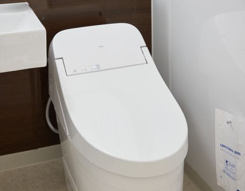 ウォシュレット付きトイレ