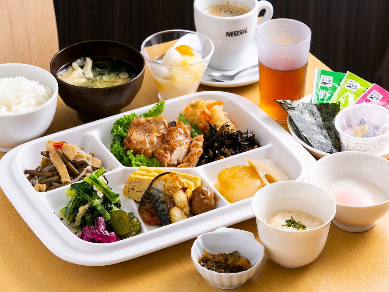 朝食ビュッフェ和食　盛り付け例