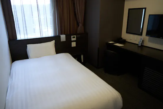 【セミダブルルーム】