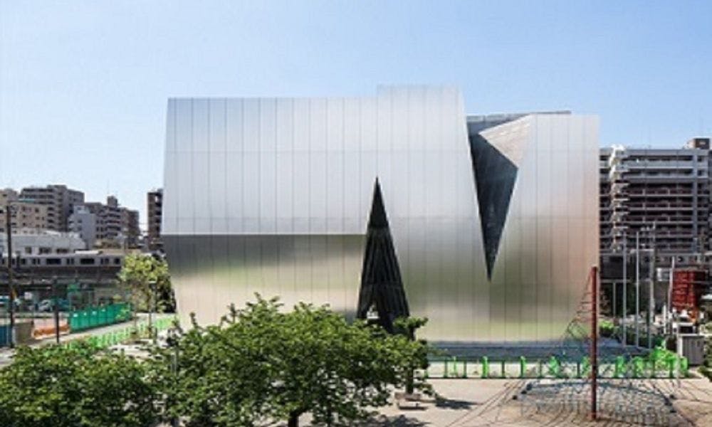 「すみだ北斎美術館」　徒歩約10分