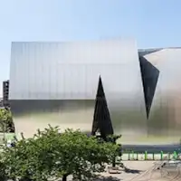 「すみだ北斎美術館」 徒歩約10分