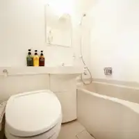 ห้องเดี่ยว: ห้องน้ำในตัว