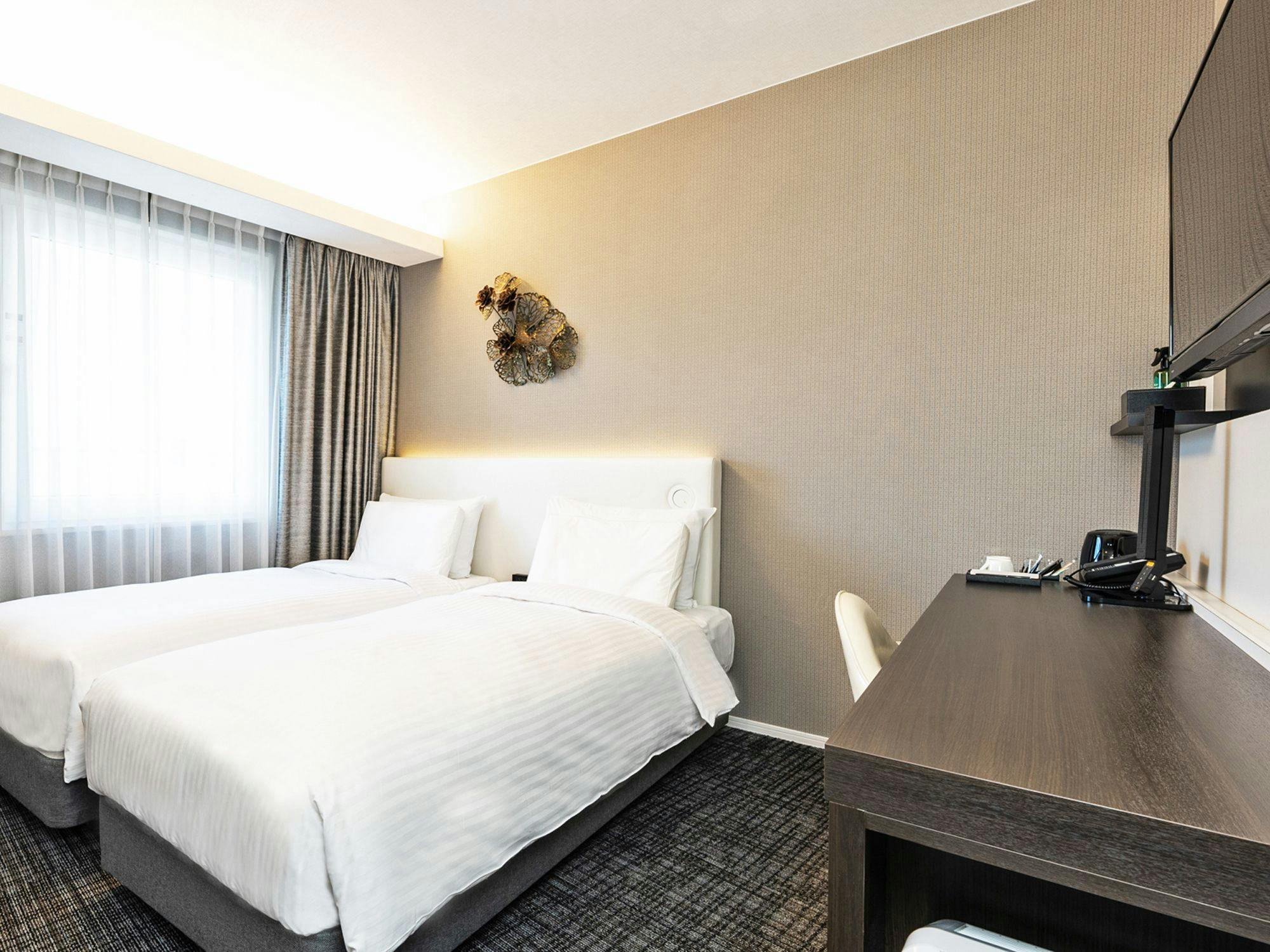 ツイン［17平米/ベッド幅90cm×2台］