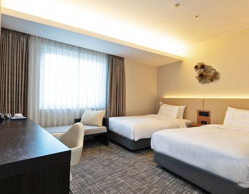 デラックスツイン［ベッド幅110cm×2台］