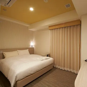 Kamar yang lebih luas dari Superior.