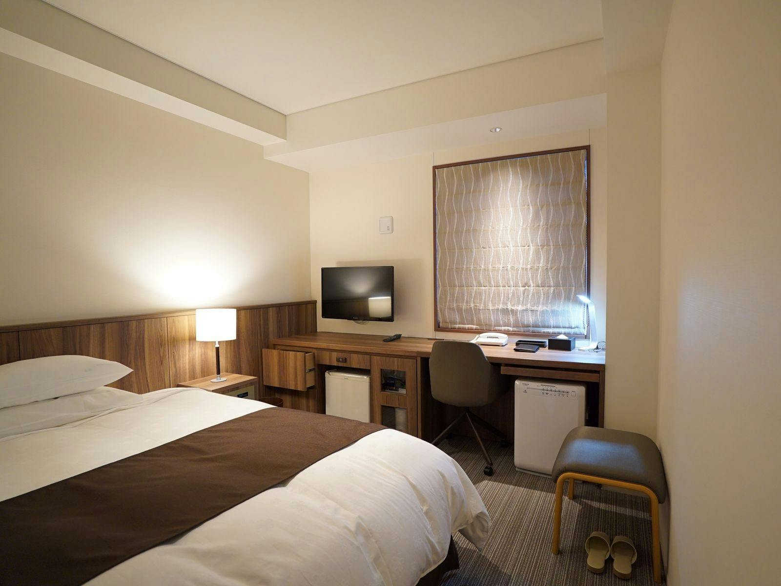 ใช้เตียง Simmons ขนาด 130 ซม.