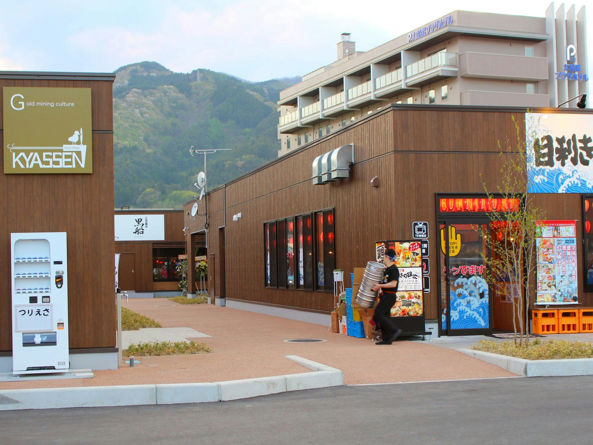 แต่ละร้านมีเอกลักษณ์เฉพาะตัว.