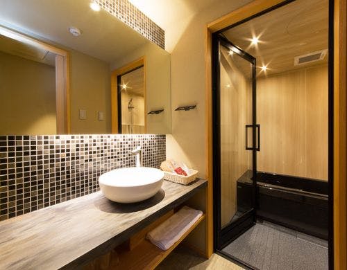 プライベート庭付きデラックスツインルーム