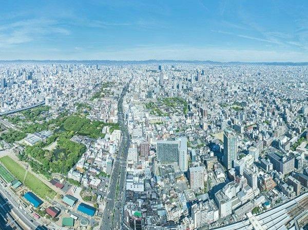 【大阪観光】あべのハルカス300展望台引換券付きプラン！ワインも楽しめるフリーラウンジ付＜素泊まり＞