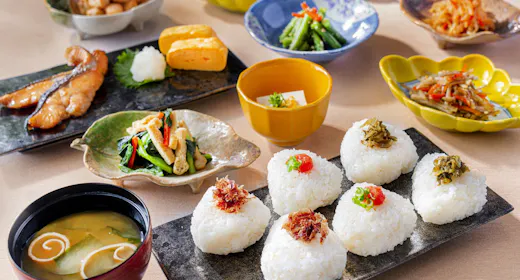 【ベーシック】梅田駅まで2駅!アツアツのたまご料理と日替わりのおにぎりを楽しもう!<朝食付>