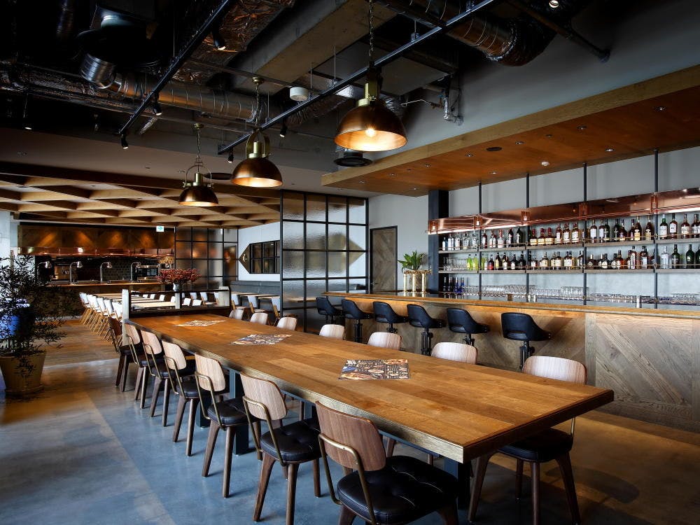 레스토랑 【Captain's Grille & Bar】