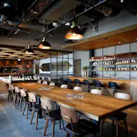 레스토랑 【Captain's Grille & Bar】