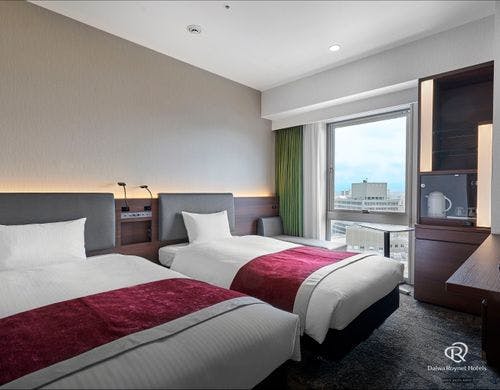 オーバーヘッドシャワーを完備しています！