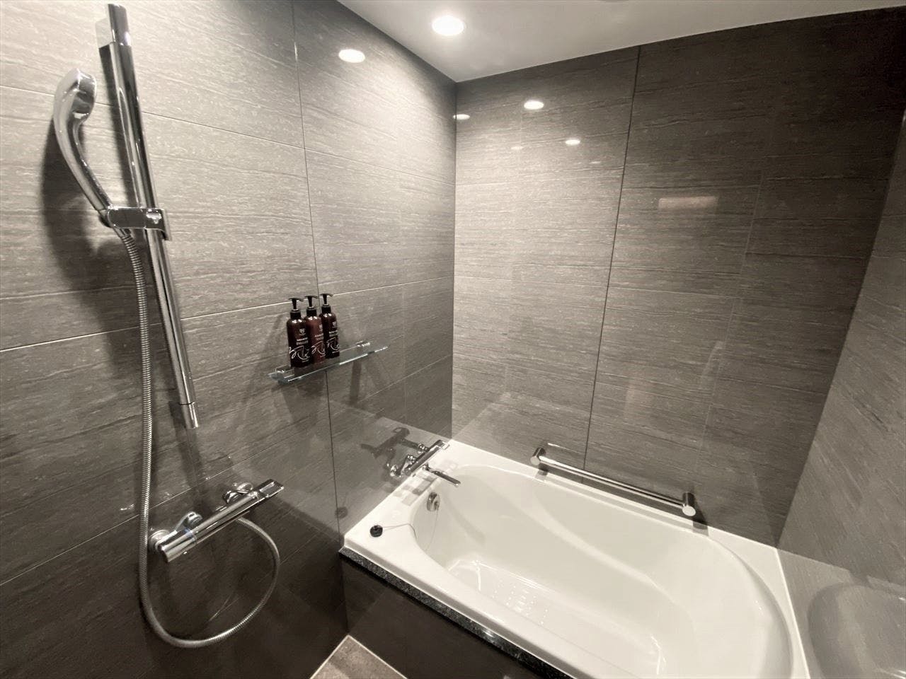 ซูพีเรีย ทวิน บี