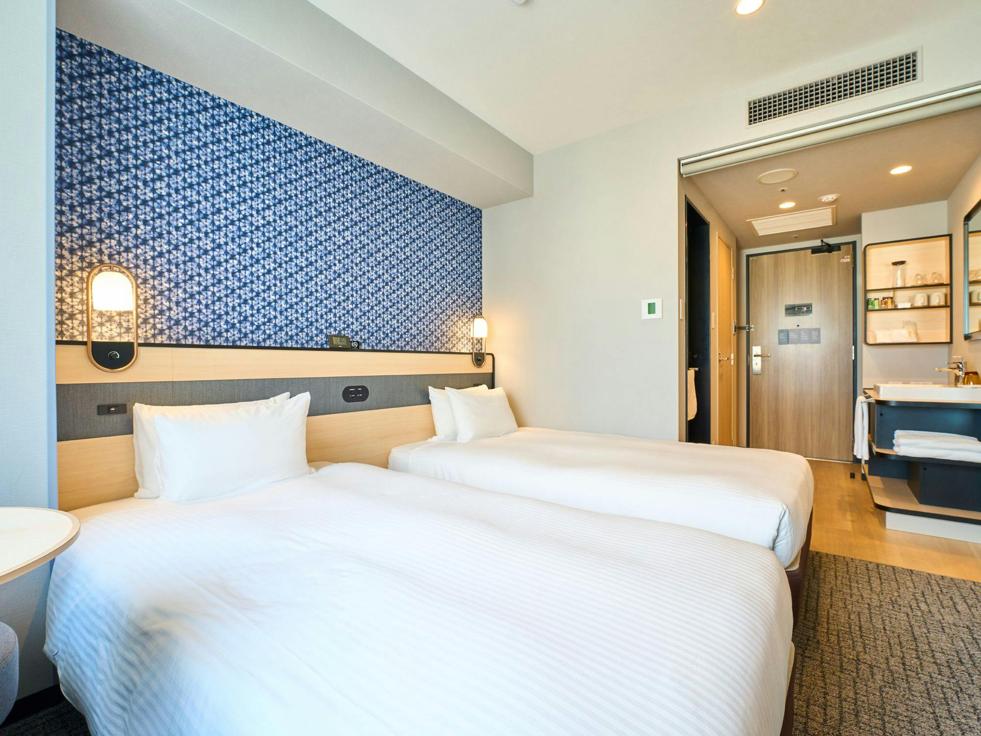 【値下げ】大阪　7/5-6　梅田　ホテル宿泊　スーペリアツイン 値下げ】大阪 7/5-6 梅田 ホテル宿泊 スーペリアツイン