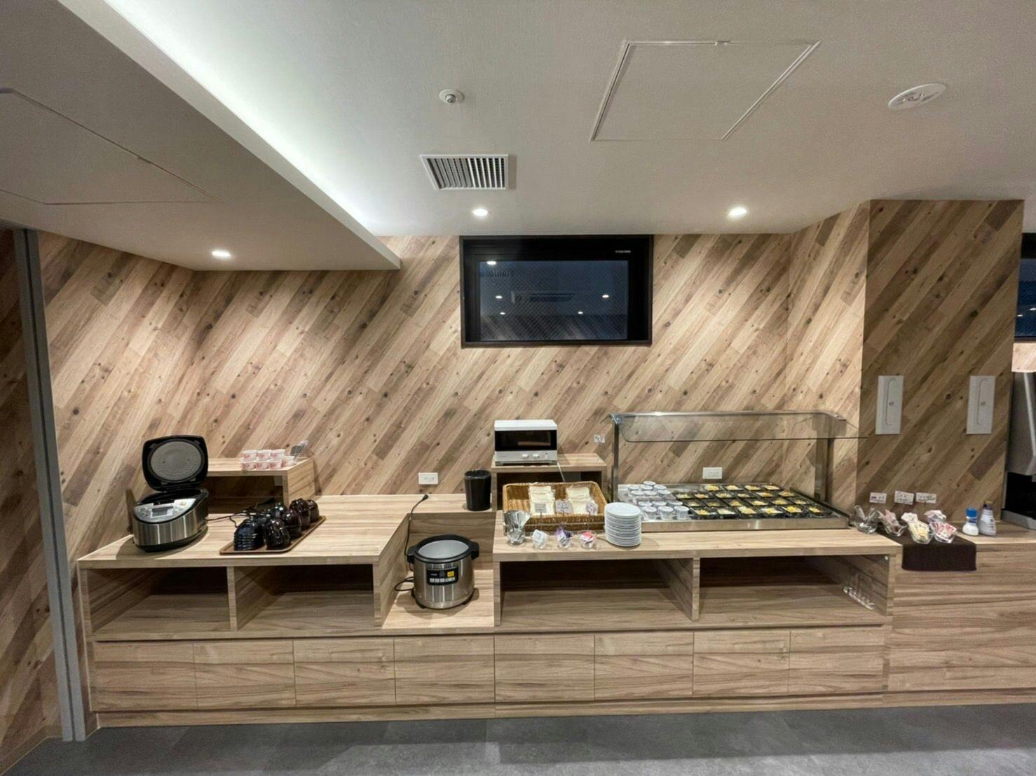 บุฟเฟ่ต์อาหารญี่ปุ่นและตะวันตก