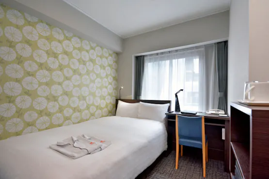 ミネラルウォーターや加湿空気清浄機を完備