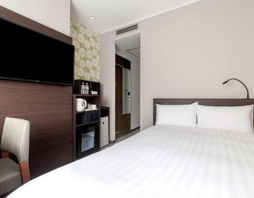 ミネラルウォーターや加湿空気清浄機を完備